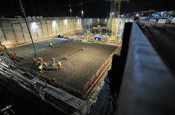 First tunnel slab is being poured at night Photo: G. Otto/GSI Helmholtzzentrum für Schwerionenforschung GmbH